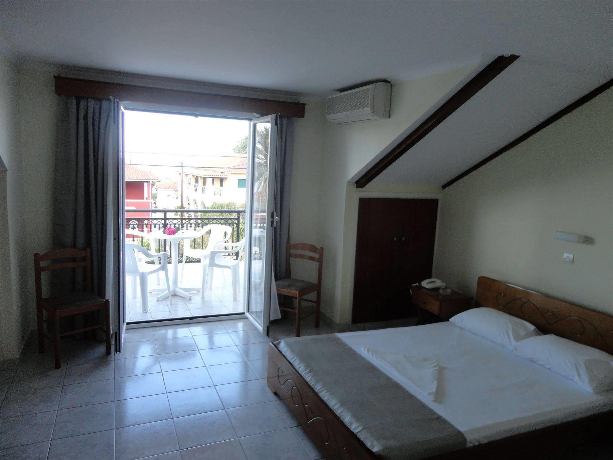 Montes Apartments & Studios Alykanas  Zewnętrze zdjęcie